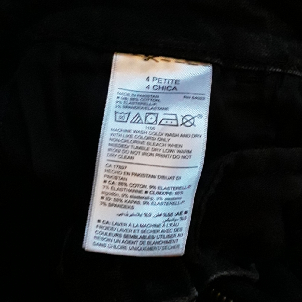 🍒Old navy black skinny Jean's size 4P - Picture 4 of 6